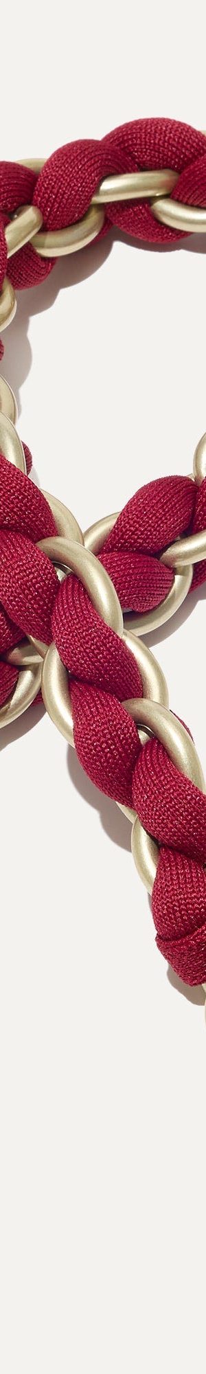 The Shoulder Strap - Cranberry Chain