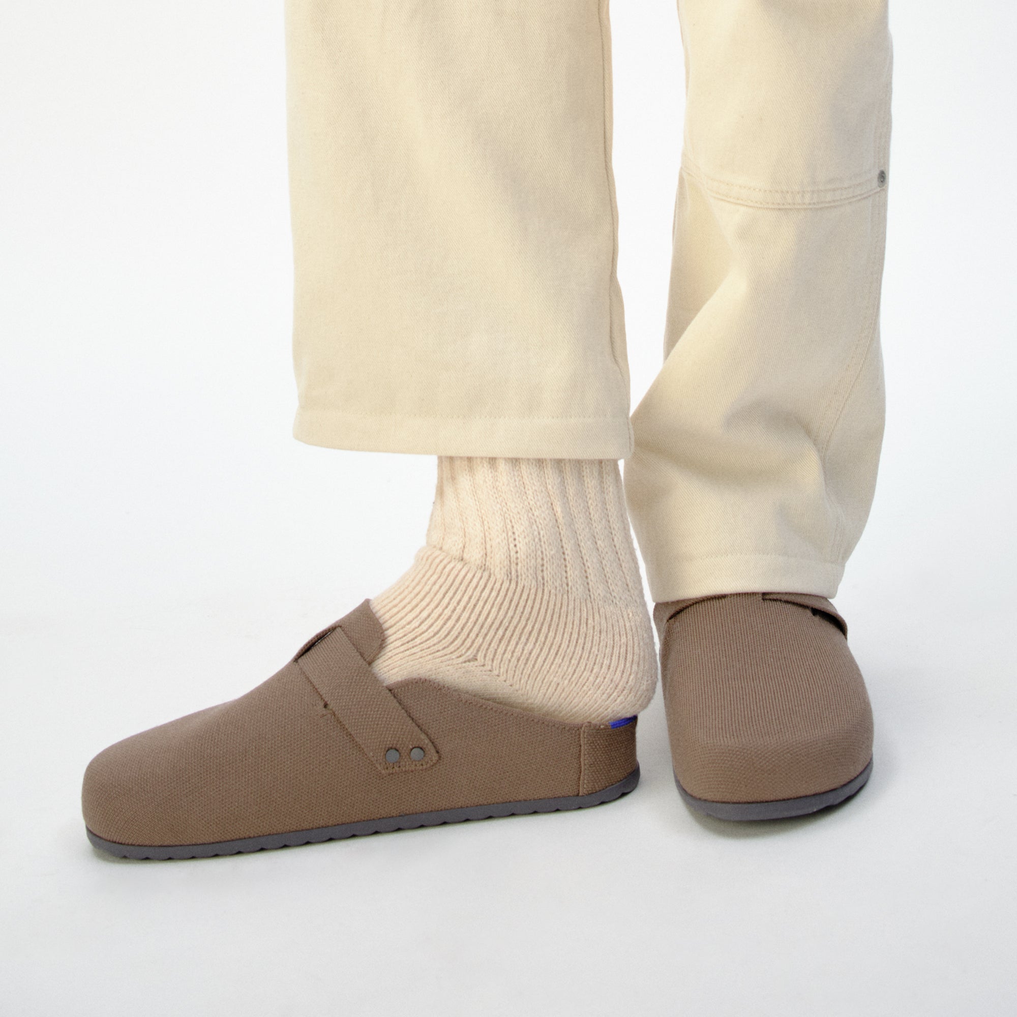 The Men's Cozy Clog - Sparrow - Image 3
